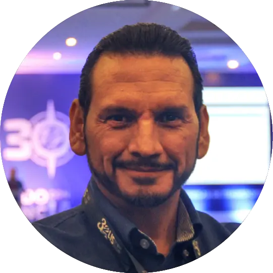 Alan Beltrán<br />
Director de Operaciones de LIS